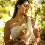 Rashmi Looks Stunning in White Saree – Latest Beautiful Photos (12)