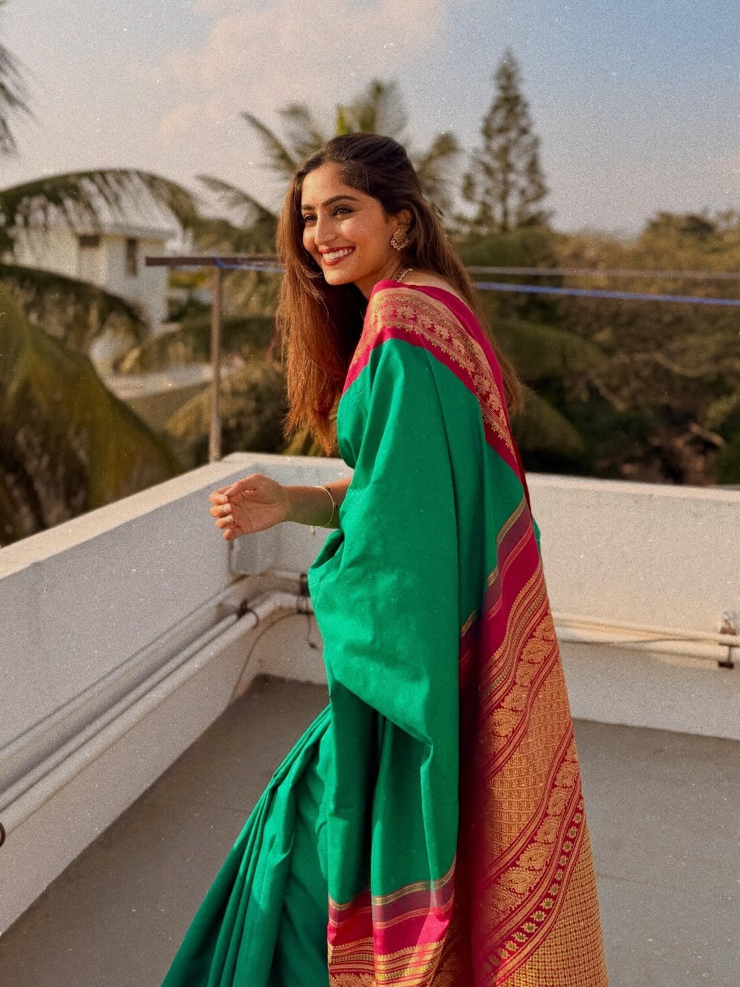 Reba Monica John Stunning Green Saree Photos 2026 (10)