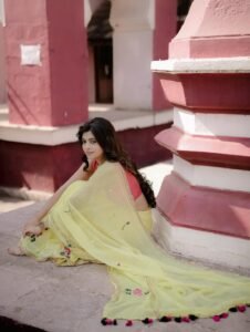 Ruchira Jadhav Looks Stunning in Yellow Saree – Latest HD Photos (10)