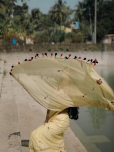 Ruchira Jadhav Looks Stunning in Yellow Saree – Latest HD Photos (2)