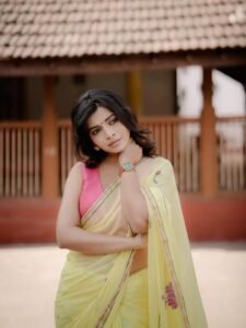 Ruchira Jadhav Looks Stunning in Yellow Saree – Latest HD Photos (20)