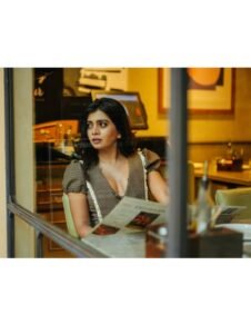 Ruchira Jadhav Stuns in Chic Brown Outfit – Latest HD Photos (10)
