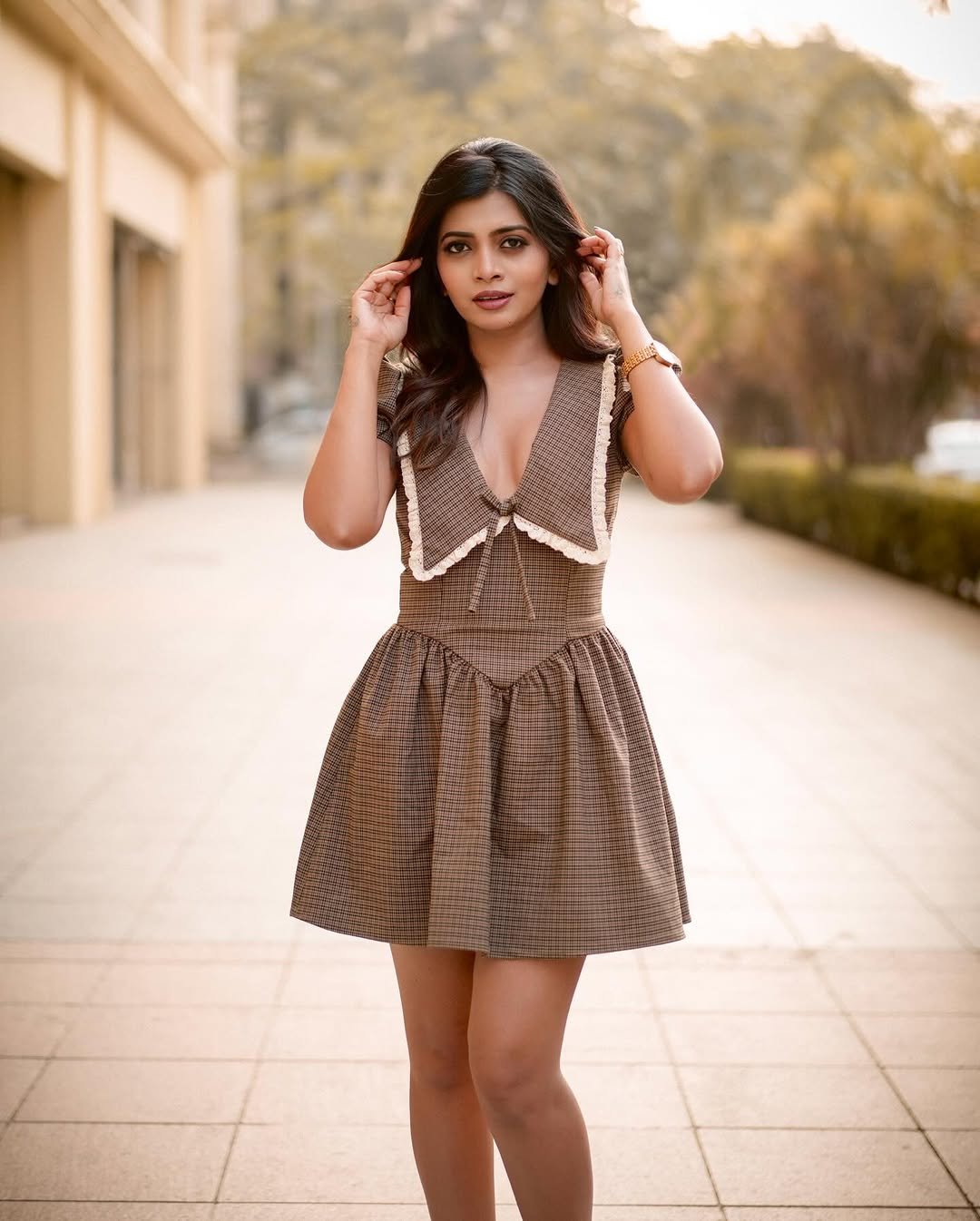 Ruchira Jadhav Stuns in Chic Brown Outfit – Latest HD Photos (17)