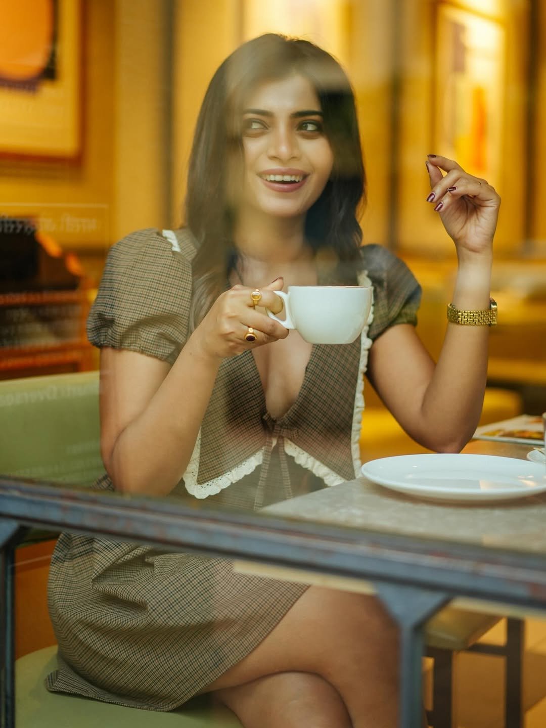 Ruchira Jadhav Stuns in Chic Brown Outfit – Latest HD Photos (22)