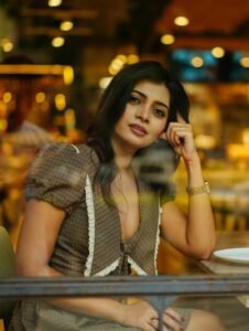 Ruchira Jadhav Stuns in Chic Brown Outfit – Latest HD Photos (6)
