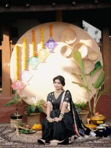 Ruchira Jadhav Stuns in Elegant Black Saree – Latest HD Photos (15)
