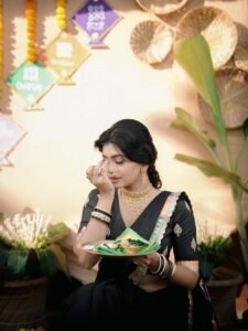 Ruchira Jadhav Stuns in Elegant Black Saree – Latest HD Photos (18)