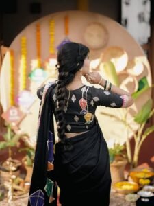 Ruchira Jadhav Stuns in Elegant Black Saree – Latest HD Photos (8)