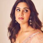 Samyuktha Looks Stunning in Peach Floral Saree – Latest Glam Photos (2)