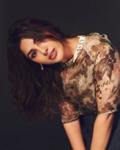 Samyuktha Stuns in Floral Outfit – Latest HD Photoshoot Images (8)