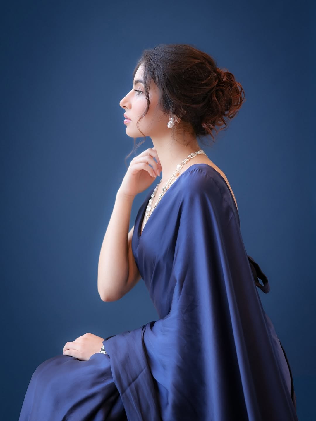 Sara Arjun Elegant Blue Saree Photos 2026 (5)