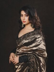 Sara Arjun Looks Stunning in Elegant Black and Gold Saree beautiful outfit images