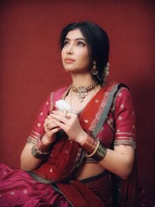 Sara Arjun Royal Bridal Look in Red Saree HD Images beautiful outfit images
