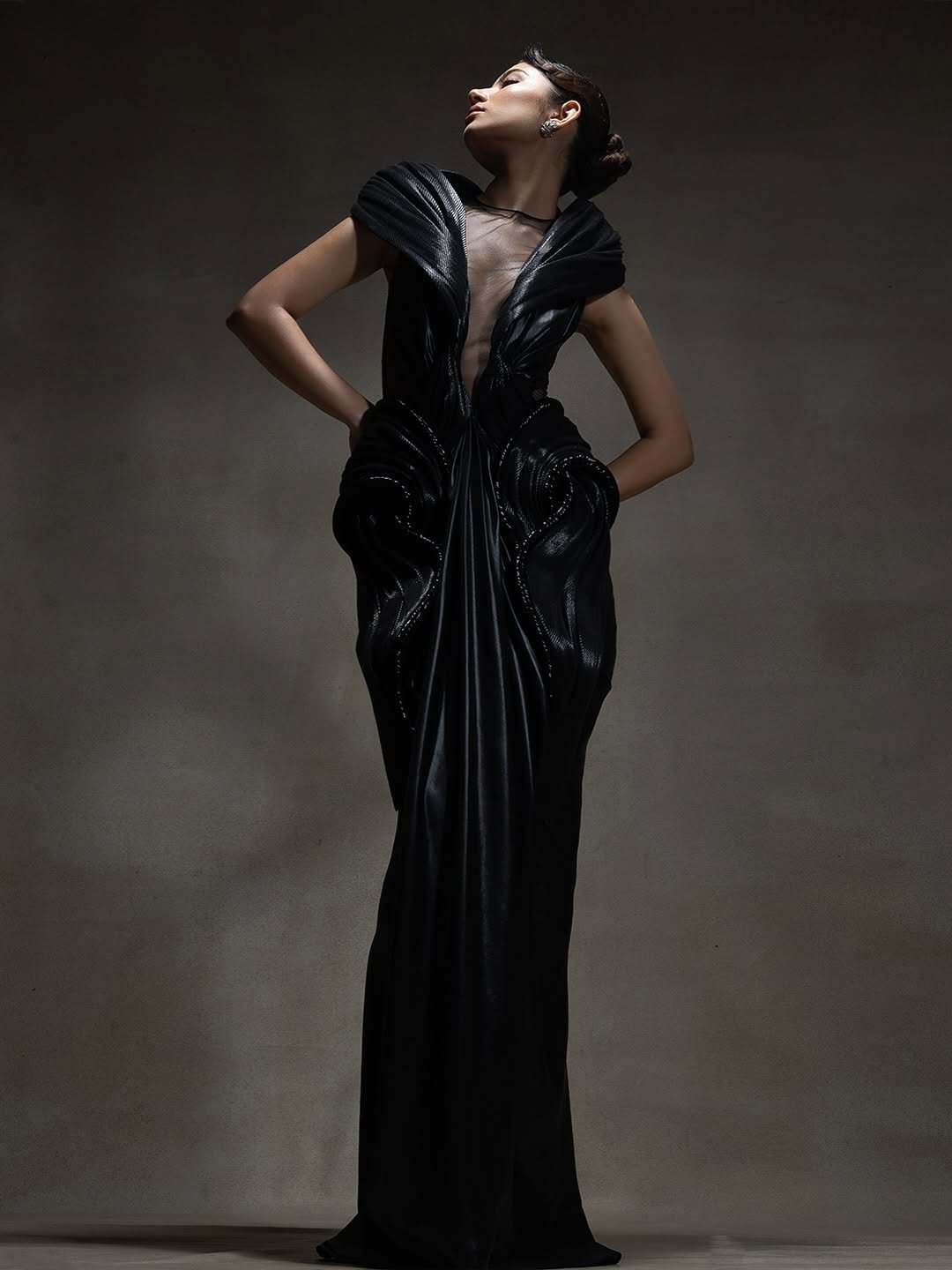 Sara Arjun Stunning Black Outfit HD Photos 2026 (8)