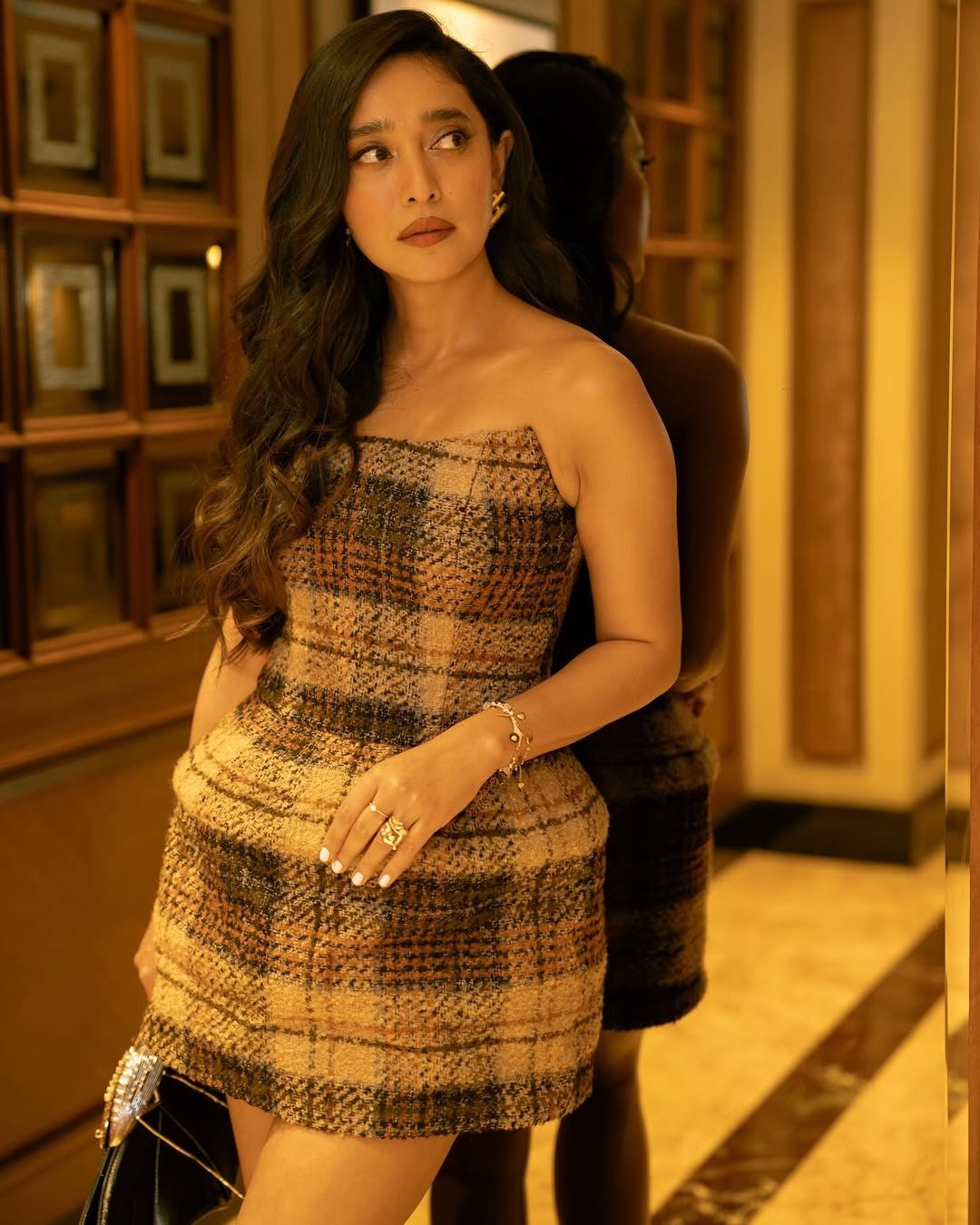 Sayani Gupta Stunning Checkered Mini Dress Photos 2026 (5)