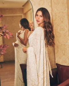 Sonam Bajwa Stuns in Elegant White Saree – Latest HD Photos (10)