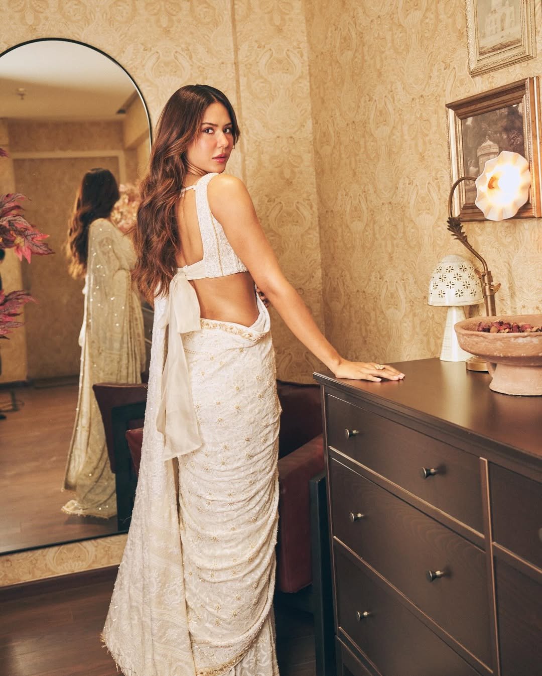 Sonam Bajwa Stuns in Elegant White Saree – Latest HD Photos (3)