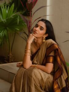 Trupti Ravindra Looks Graceful in Traditional Brown Saree latest HD photos