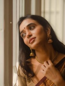 Trupti Ravindra Looks Graceful in Traditional Brown Saree beautiful outfit images