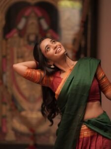 Trupti Ravindra Looks Stunning in Traditional Saree – Latest Gorgeous Photos (7)