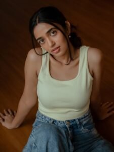 Trupti Ravindra Stunning Casual Look in Pastel Top Latest HD Photos beautiful outfit images