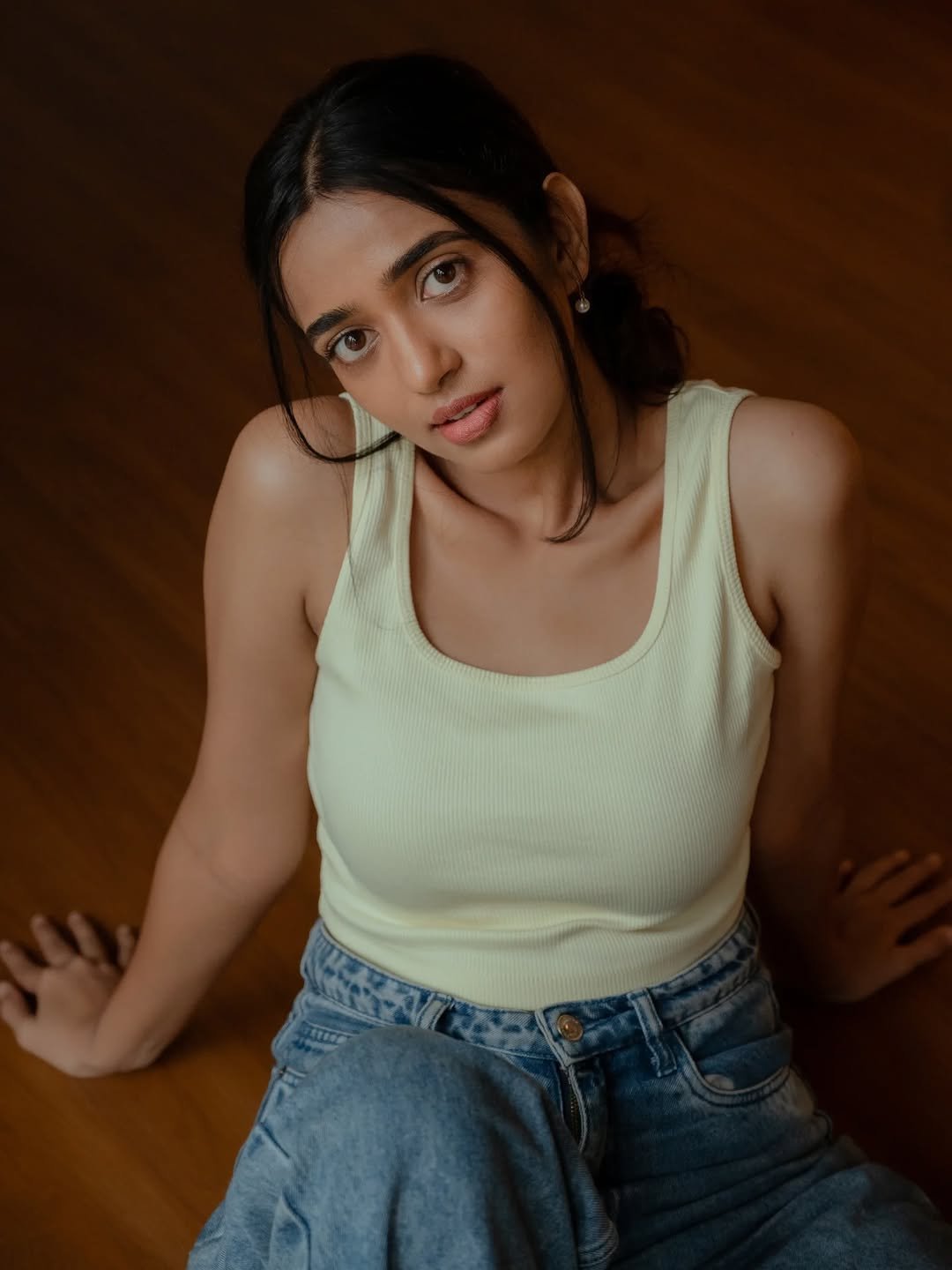 Trupti Ravindra Stunning Casual Look in Pastel Top Latest HD Photos (1)