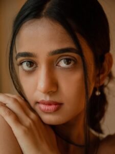 Trupti Ravindra Stunning Casual Look in Pastel Top Latest HD Photos stunning fashion look