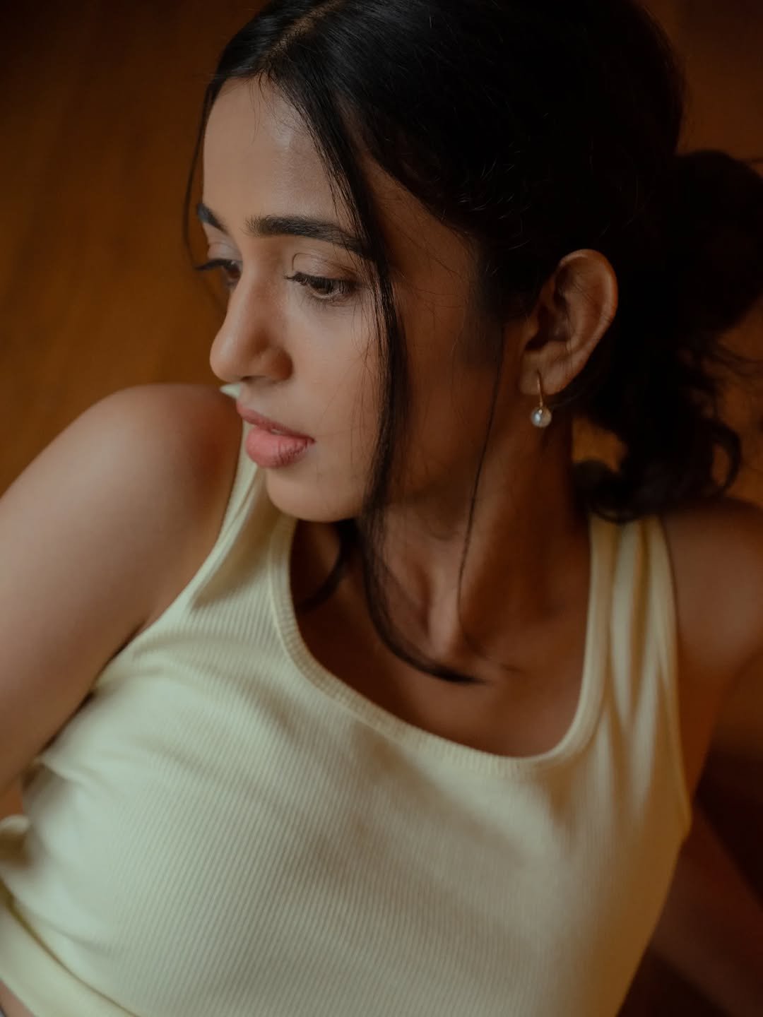 Trupti Ravindra Stunning Casual Look in Pastel Top Latest HD Photos (9)