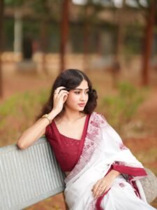 Yashu Looks Elegant in White Saree with Maroon Blouse beautiful outfit images