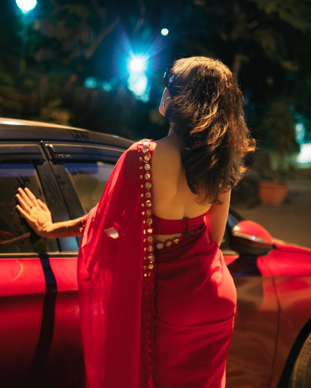Yashu Turns Heads in Stunning Red Saree – Latest Glam Photoshoot (12)