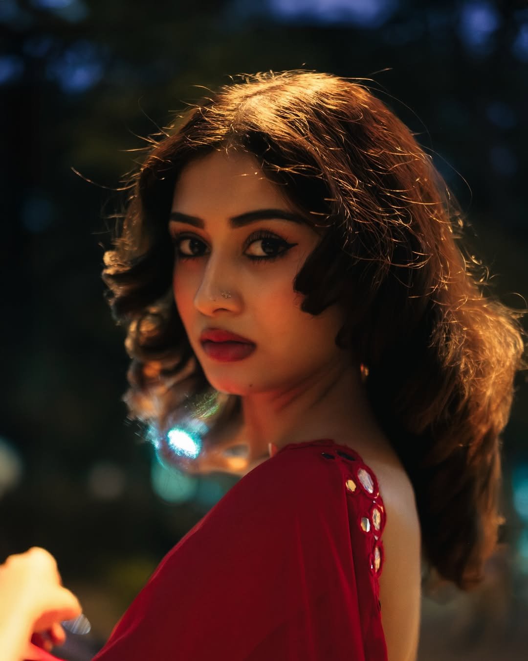 Yashu Turns Heads in Stunning Red Saree – Latest Glam Photoshoot (14)