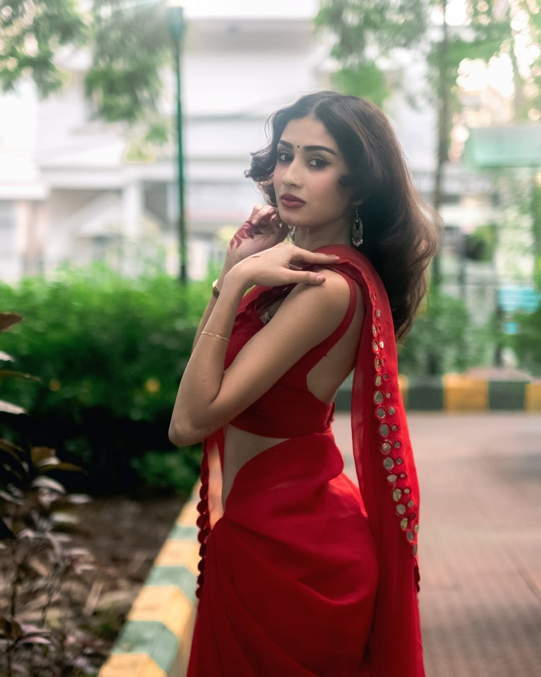 Yashu Turns Heads in Stunning Red Saree – Latest Glam Photoshoot (15)