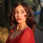 Yashu Turns Heads in Stunning Red Saree – Latest Glam Photoshoot (16)