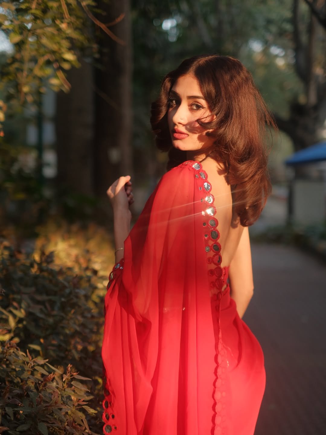 Yashu Turns Heads in Stunning Red Saree – Latest Glam Photoshoot (19)