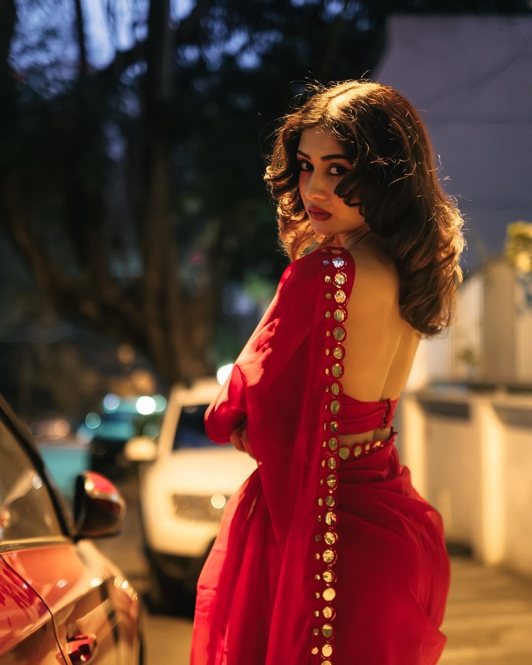 Yashu Turns Heads in Stunning Red Saree – Latest Glam Photoshoot (3)