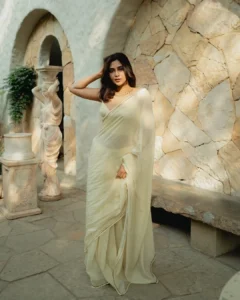 Aishwarya Lekshmi Looks Stunning in Elegant White Saree – Latest Photos (18)