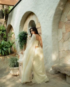 Aishwarya Lekshmi Looks Stunning in Elegant White Saree – Latest Photos (7)