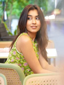 Akanksha Choudhary Looks Adorable in Floral Green Dress – Latest HD Photos (14)