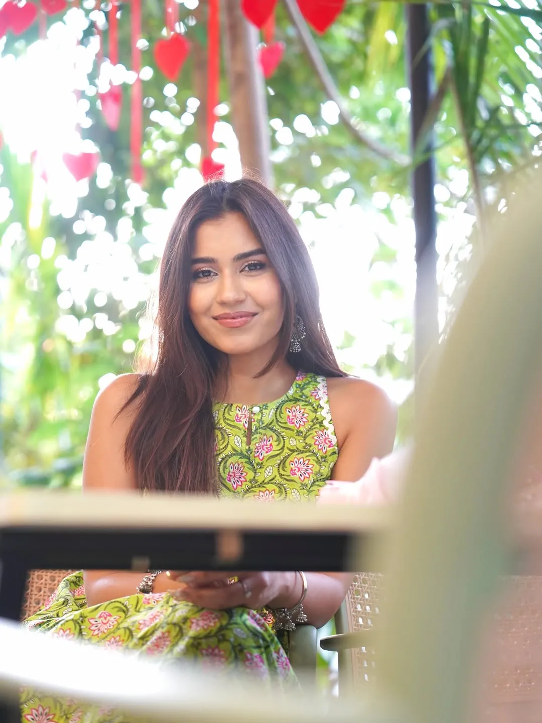 Akanksha Choudhary Looks Adorable in Floral Green Dress – Latest HD Photos (15)