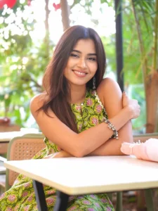 Akanksha Choudhary Looks Adorable in Floral Green Dress – Latest HD Photos (17)