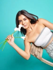 Akanksha Choudhary Looks Stunning in Chic White Outfit – Latest HD Photos (11)