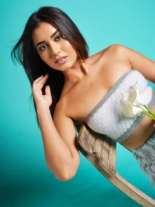 Akanksha Choudhary Looks Stunning in Chic White Outfit – Latest HD Photos (15)