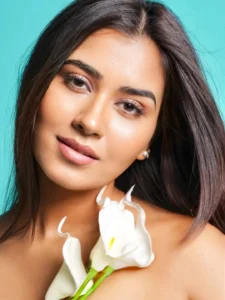 Akanksha Choudhary Looks Stunning in Chic White Outfit – Latest HD Photos (17)