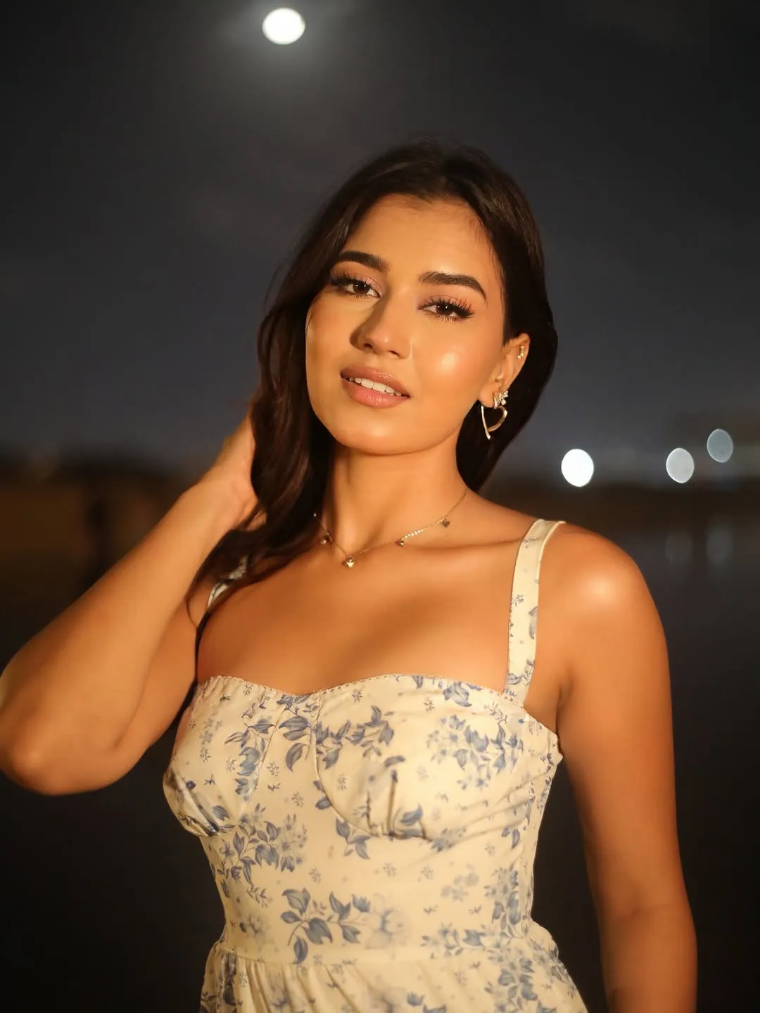 Akanksha Choudhary Radiates Elegance in Floral White Dress – Latest HD Photos (2)