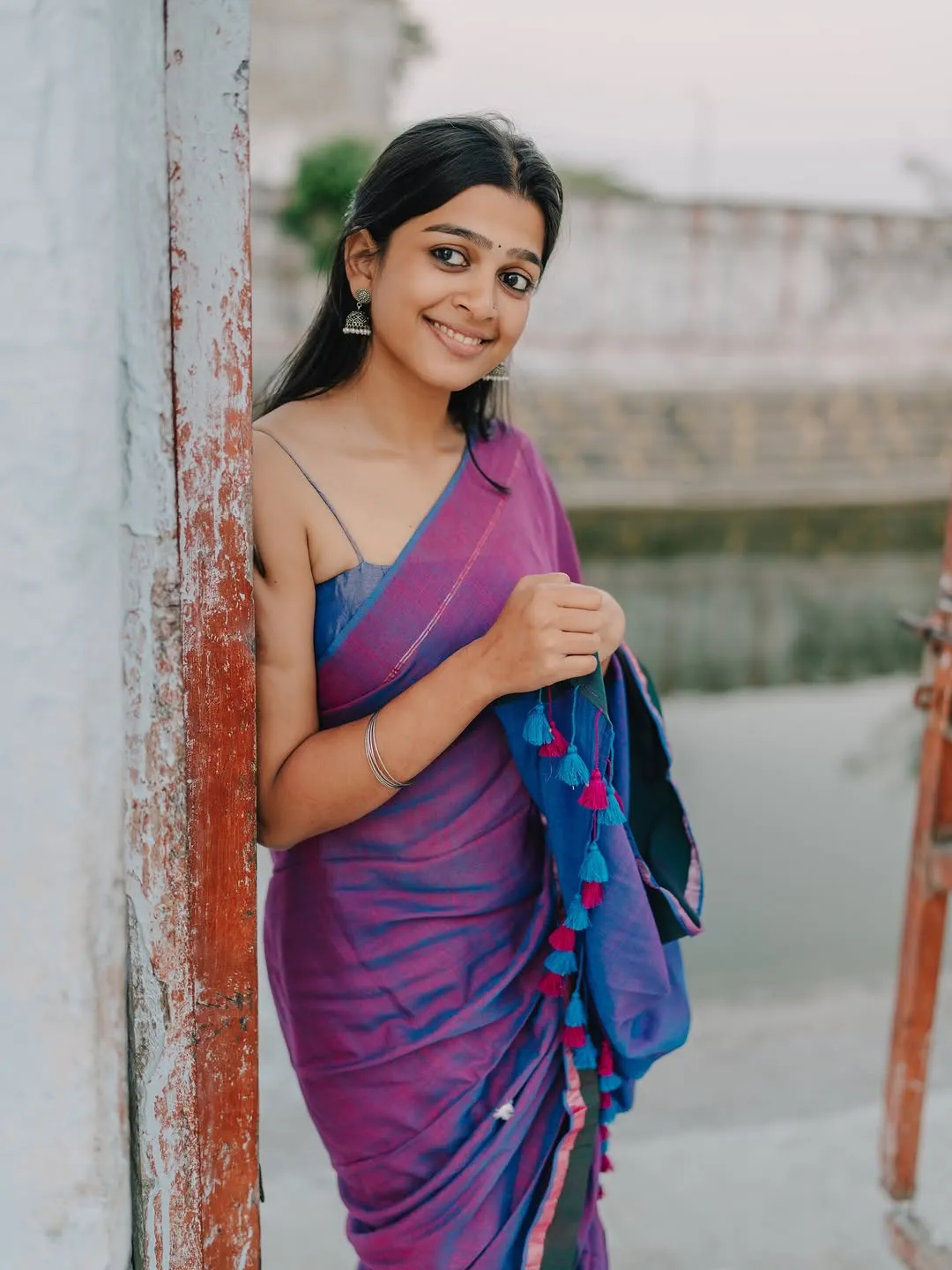 Ananthika Sanilkumar Looks Graceful in Lavender Saree Latest Photos (13)