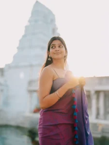 Ananthika Sanilkumar Looks Graceful in Lavender Saree Latest Photos (2)