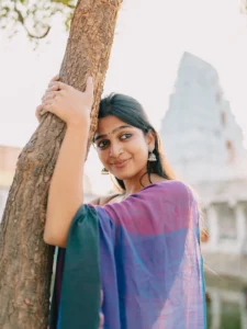 Ananthika Sanilkumar Looks Graceful in Lavender Saree Latest Photos (9)