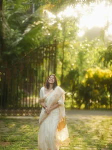 Ananthika Sanilkumar Radiates Grace in Elegant White Saree Photos (2)