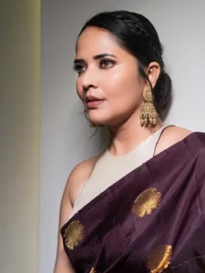Anasuya Bharadwaj Stuns in Elegant Maroon Silk Saree – Latest HD Photos (10)