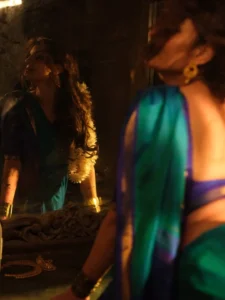 Anveshi Jain Mesmerizes in Elegant Blue Saree – Latest HD Photos (7)